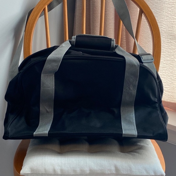 🙌 SOLD🙌Black canvas duffle bag - Picture 2 of 2